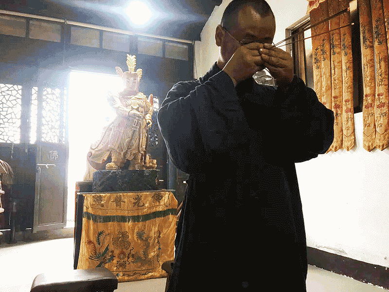 莫愁前路无知己 || 绍兴会龙古寺支礼法师三步一拜七天七夜一百六十华