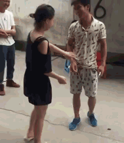 村长笑多了会怀孕—前女友打电话告诉我,她是什么颜色-怀孕期