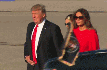 特朗普的握手神功竟然被加拿大帅哥总理化解了！