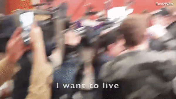 气炸! 就是他! 在俄航上拿行李挡住逃生路 让后排乘客丧身火海! 竟没一丝懊悔!