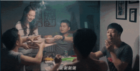 那个职场上风光无限的陈可,即使千百个不愿意,也要为半夜打牌的老公