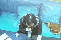 û��ã��ܺ�Ů����ʼͷ�Σ�����ʧȥ��ʶ��