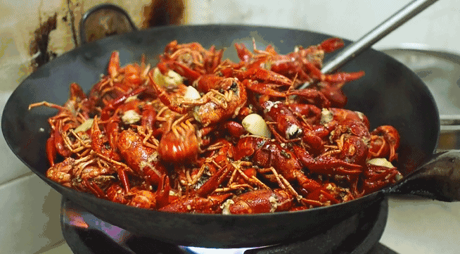 防城港唯一一家血统纯正的贵族小龙虾,问你吃过没?