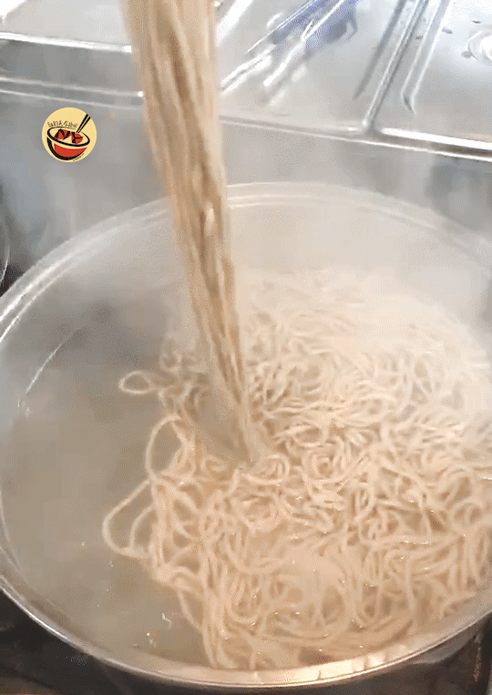 $7-$10 地址:3711  main st, flushing, ny 11354 (香港超市内food
