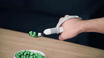 这些年，看看都有哪些逆天的智能养老产品(图2)