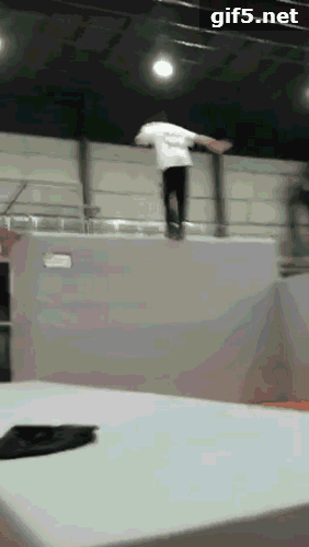 599畅玩超人空间蹦床场馆