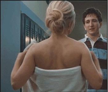 在有意无意地回应黑皮放射出来的撩骚手段～反正据圈内小部分知情人透