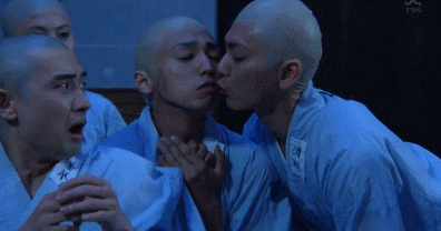 假期结束的你,就该看这种「哈哈哈哈」的搞笑神剧