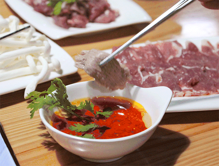 城阳这家全5星好评的羊肉火锅,居然隐藏在一座大院里!