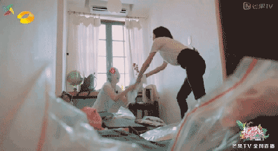 gg是什么牌子的包包 是谁在主导潮流？看明星们最爱的牌子你们就造了~