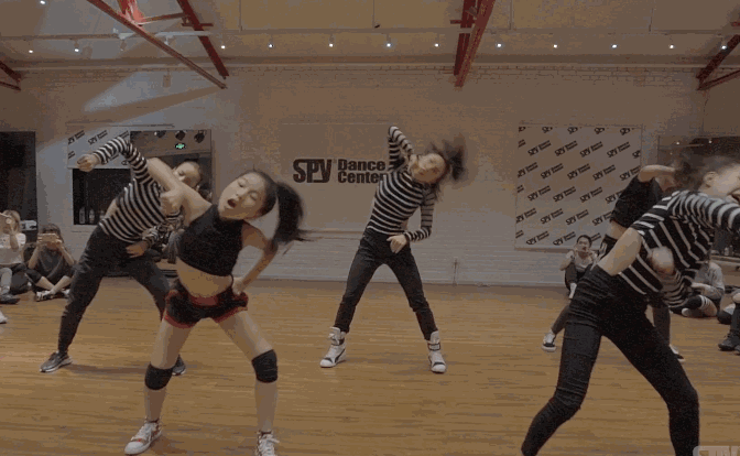 体操 舞蹈 672_414 gif 动态图 动图