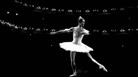 舞者们穿着优雅的紧身衣,帷幕拉开了,灯光亮起了,舞动生命对别人有