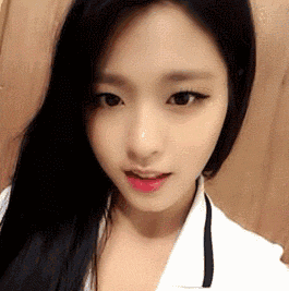 虽然演戏不太道德 但是 女人 愿意牺牲自己来取悦男人 这就是爱啊!