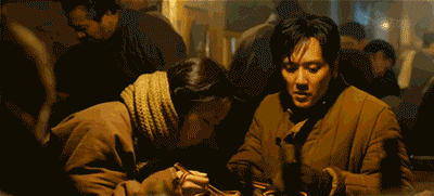 柜子里的点心,放走的兔子和许鞍华的战时餐桌