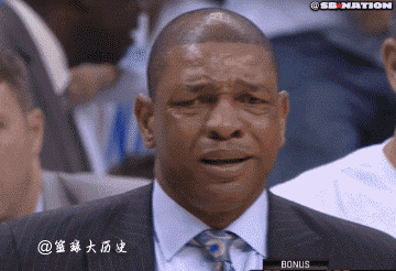 大概是史上表情最搞笑的教练!