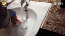 用马桶刷 刷杯子,哈尔滨有三家五星级酒店就是这么刷的(视频)