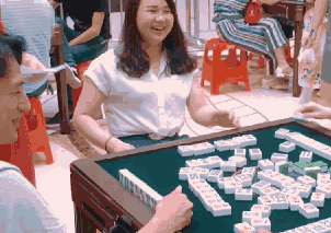 为什么岳阳人对麻将爱得特别执着?因为你不来,大奖就是别人的了!