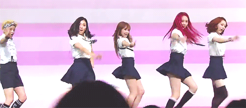 傻帽家出品的每一个偶像组合,都免不了全靠飞的神级