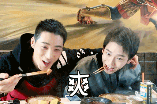 而且清口棒不含酒精,不含色素开车的司机,孕妇,小孩都可使用除了清新