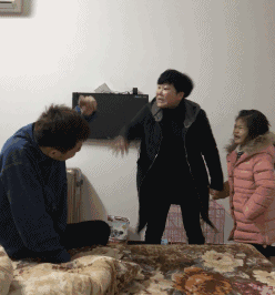 一夜爆红的14组照片,凭什么把你看哭了?