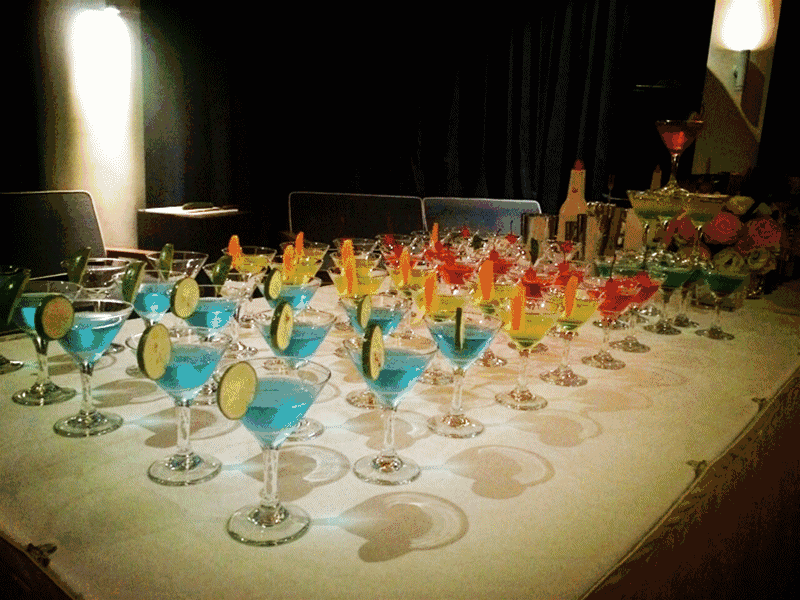 这里有一份酒会邀请,送给单身的你.