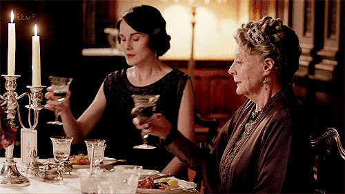 葡萄酒品鉴四部曲：望、闻、尝、记！