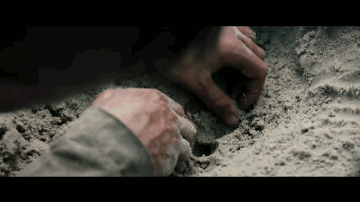 第三步,要确保沙地里没有被遗漏的地雷.