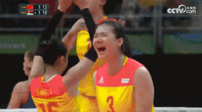 给你们跪了……还有什么赞美的词汇,哥要一起甩给女排的姑娘们