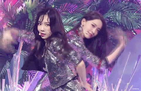 韩网热议:少女时代林允儿和金泰妍是同一组合真是神奇