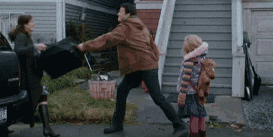 【这女孩就这样飞走了?】