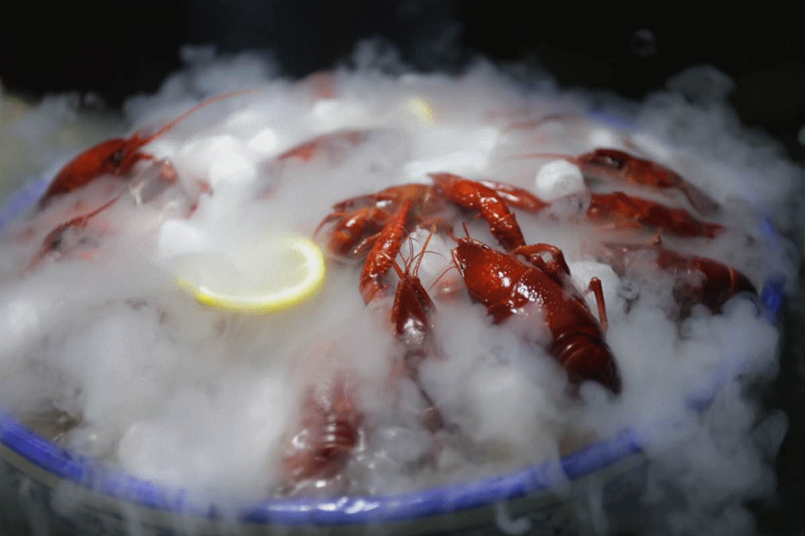 逗我吧!景德镇这个主题餐厅卖个小龙虾会冒烟~还