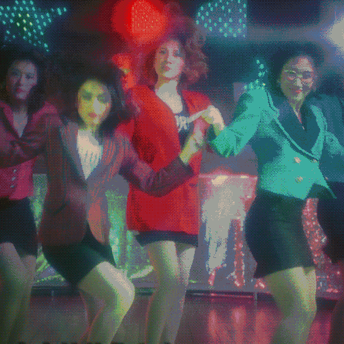 了一个堪比过年的重大节日,一股置办年货的气氛时刻围绕着13亿中国人