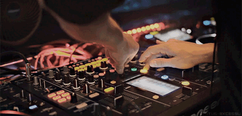 turntablist是dj演变过来的,如果dj是放歌的人,那么turntablist就是