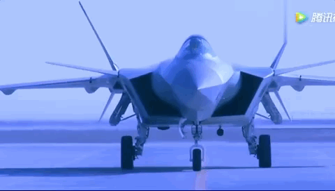歼-10c和轰-6k等新型战机 不断走进公众视野 成为海内外,全社会关注