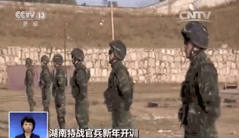 2.6秒连开5枪至少4发命中 中国武警就是这么牛!