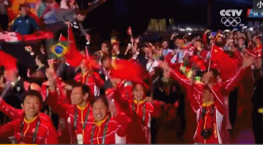 五星红旗来啦!闭幕式入场仪式,中国代表团由丁宁担任旗手!