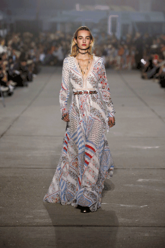 tommy携手吉吉,bella时装盛宴～《五十度灰》女主刘海