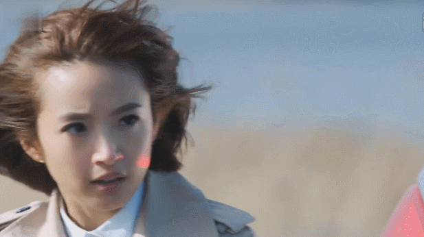 同样是性格直接莽撞的角色设定,十年前《恶作剧之吻》里她演的袁湘琴