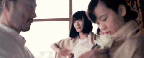 到大自然里去摘花剪草, 就为了亲手做一束胸花.