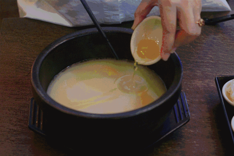 云南面条美食销售组,【十秒到过桥米线凯德店】老板中了500万?