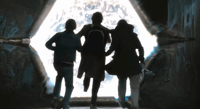 烧脑神剧,去一趟厕所居然穿越了?