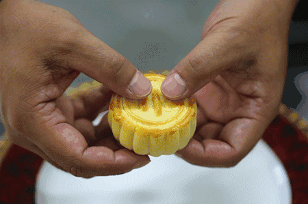 月饼界又出螺蛳粉馅儿新奇葩,至于味道嘛