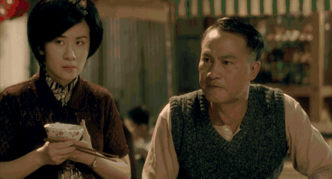 于是,罗父和小儿子两人每天的例行对话就变成: 父:今天学校教了什么