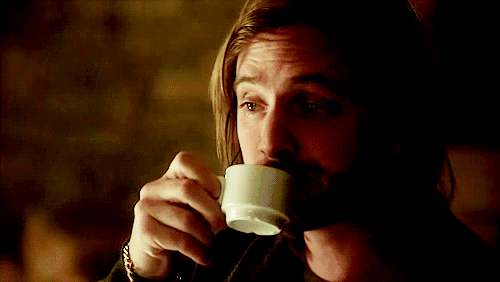 抹茶星冰乐 tips:加一份浓缩咖啡(4元),可可碎片(4元)   这些点单