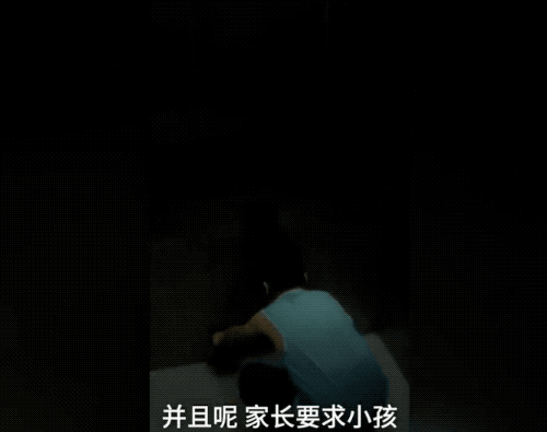 熊孩子一脚胳膊断三截,肇事家长抱娃就跑!