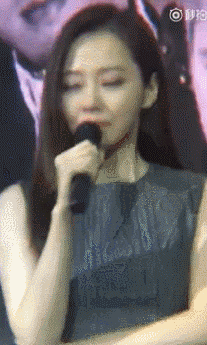 张靓颖曾说：女人都希望自己是蠢货但蠢爱会好吗?