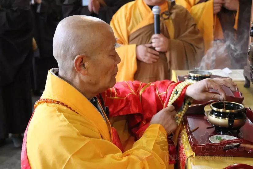 芜湖广济寺传授三坛大戒法会第十天:初坛正授沙弥戒