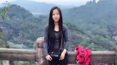 90后美女,酷似金喜善, 在洪洞寺庙里爬上爬下修了两年＂ 壁画 ＂,却遭网友非议!