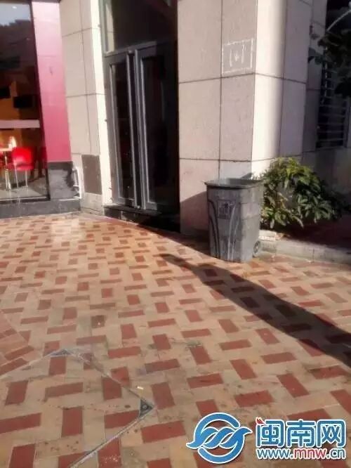 要脸不?泉州女子怀孕8个月竟干这事;晋江一男婴被弃民政局门口;石狮一对男女半夜捞地沟油?南安男子娱乐场所喝麻了结果惨了…-怀孕期