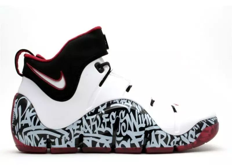 球员实穿:詹姆斯上脚细节丰富的nike lebron 14 pe
